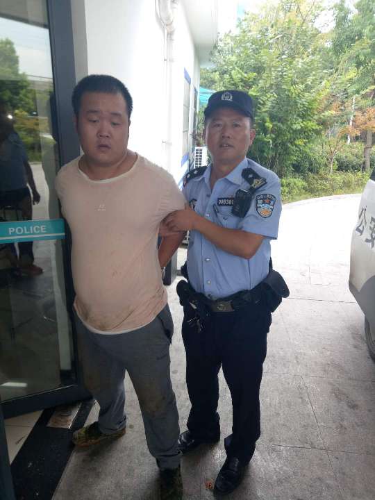 抓到逃犯.jpg